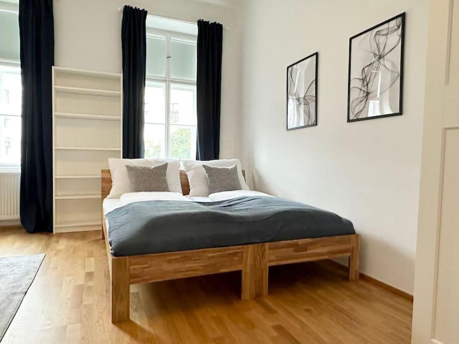 Apartment Beautiful Location *